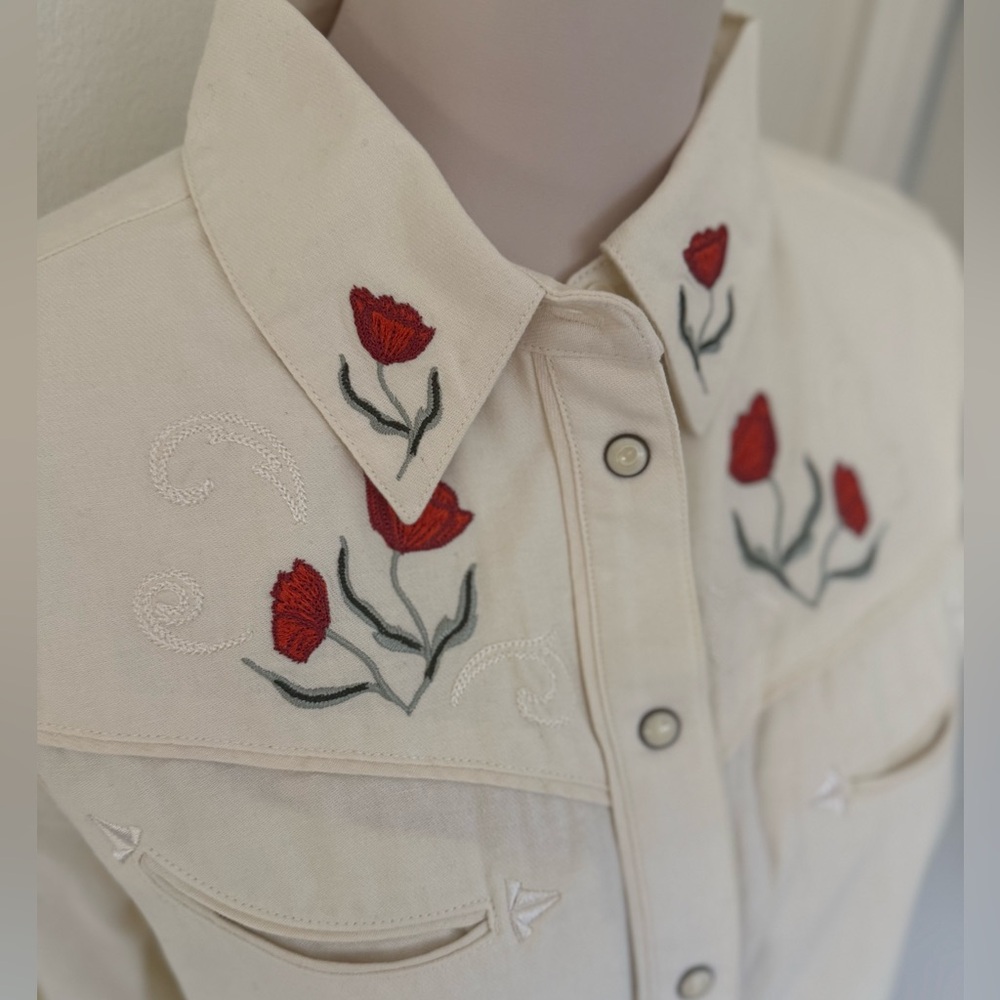NWT Pendleton Western Embroidered Button Down Ecru - Picture 7 of 11